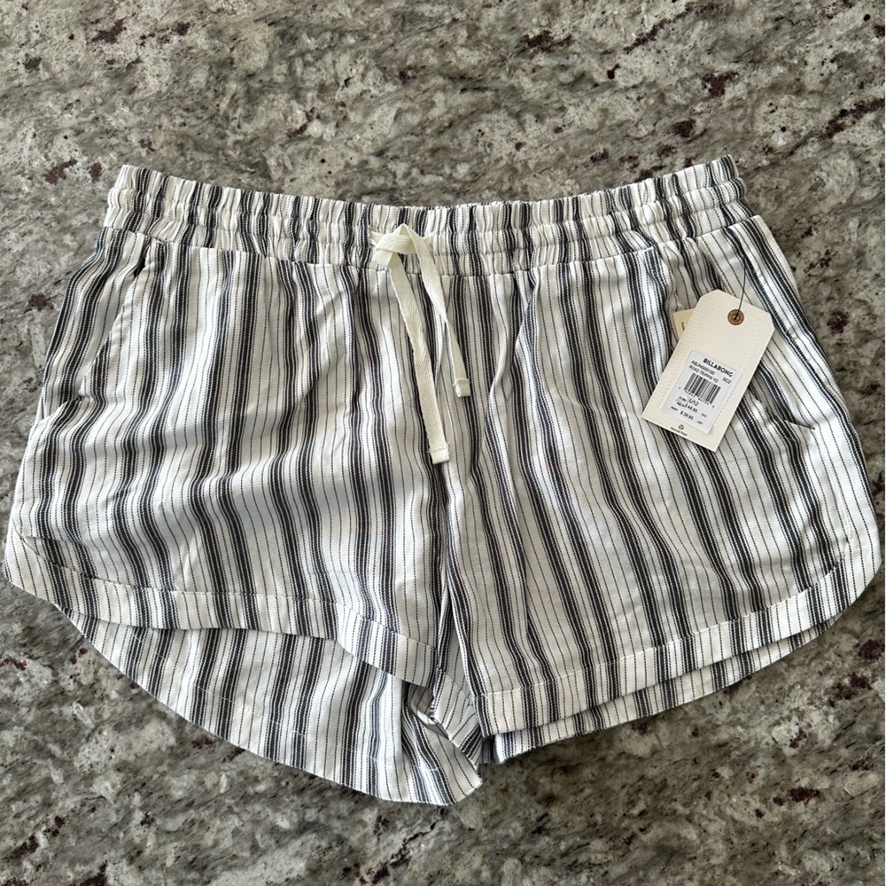 Billabong striped shorts - L - NWT